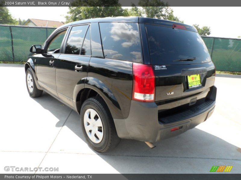 Black Onyx / Gray 2004 Saturn VUE