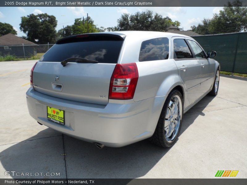 Bright Silver Metallic / Dark Slate Gray/Light Graystone 2005 Dodge Magnum R/T