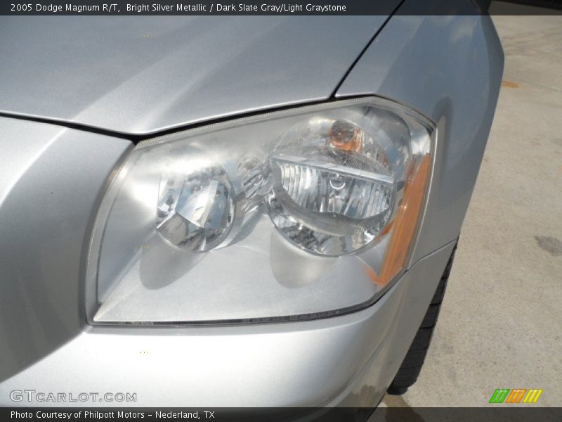 Bright Silver Metallic / Dark Slate Gray/Light Graystone 2005 Dodge Magnum R/T