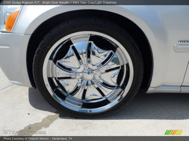Bright Silver Metallic / Dark Slate Gray/Light Graystone 2005 Dodge Magnum R/T