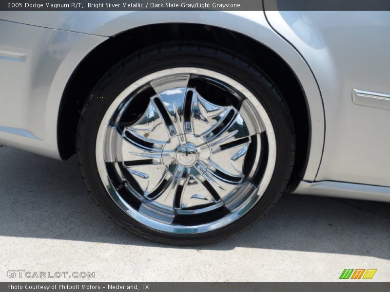 Bright Silver Metallic / Dark Slate Gray/Light Graystone 2005 Dodge Magnum R/T