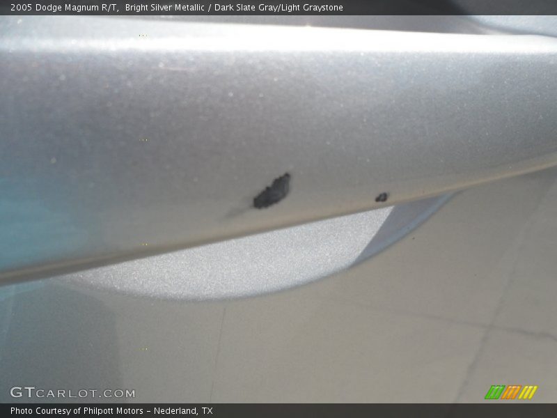 Bright Silver Metallic / Dark Slate Gray/Light Graystone 2005 Dodge Magnum R/T
