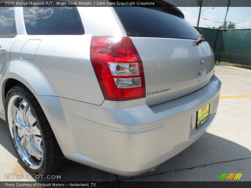 Bright Silver Metallic / Dark Slate Gray/Light Graystone 2005 Dodge Magnum R/T