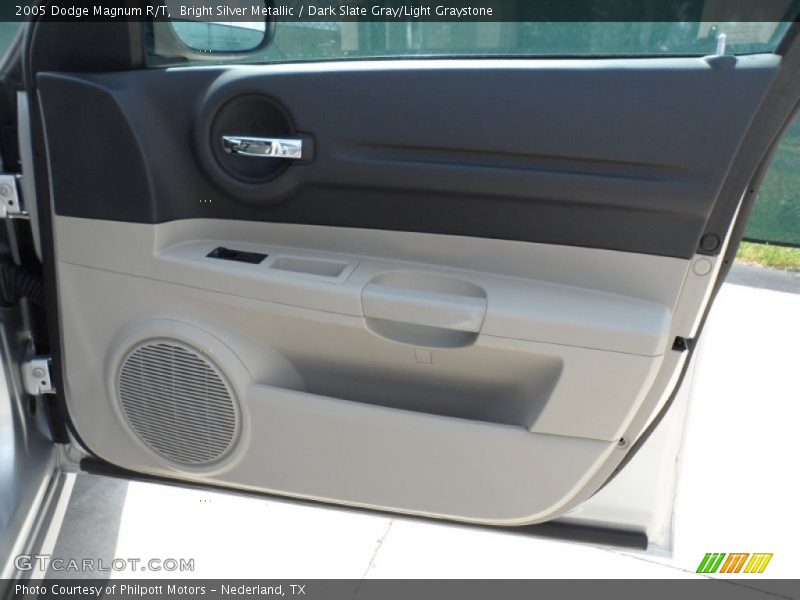 Bright Silver Metallic / Dark Slate Gray/Light Graystone 2005 Dodge Magnum R/T