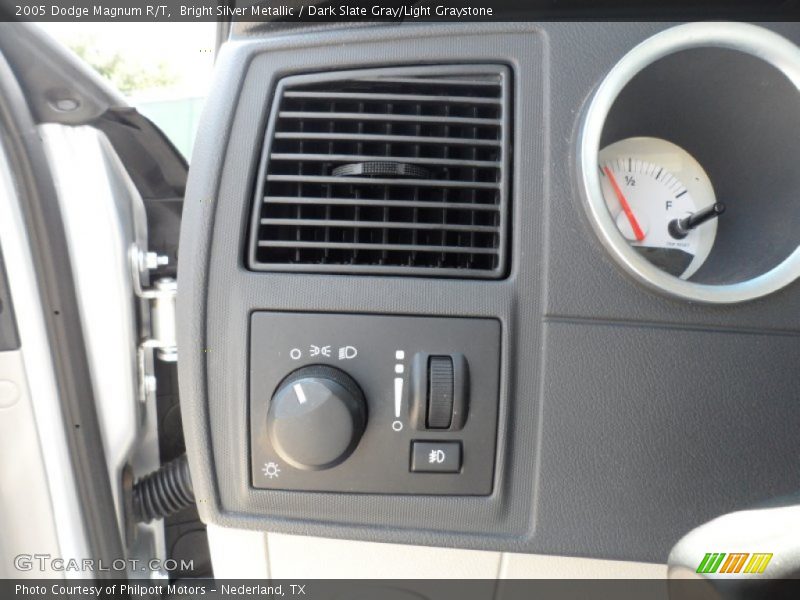 Bright Silver Metallic / Dark Slate Gray/Light Graystone 2005 Dodge Magnum R/T