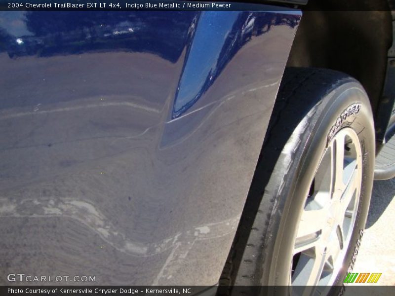 Indigo Blue Metallic / Medium Pewter 2004 Chevrolet TrailBlazer EXT LT 4x4