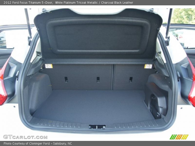  2012 Focus Titanium 5-Door Trunk