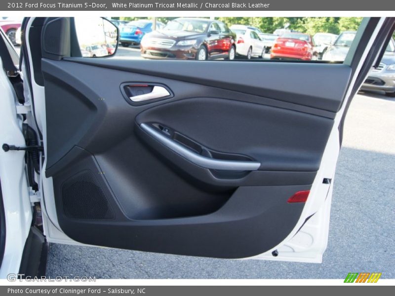 Door Panel of 2012 Focus Titanium 5-Door