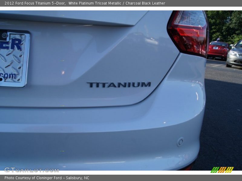 White Platinum Tricoat Metallic / Charcoal Black Leather 2012 Ford Focus Titanium 5-Door