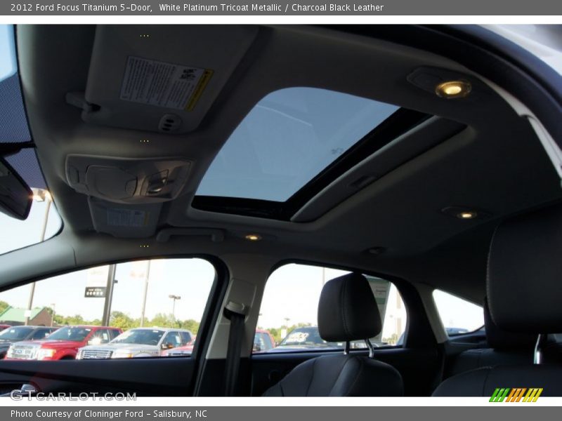Sunroof of 2012 Focus Titanium 5-Door