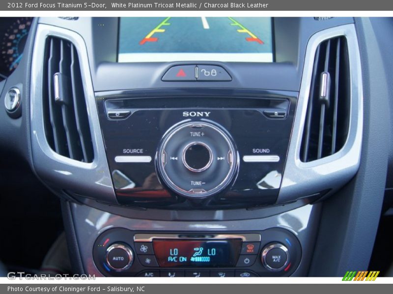 Controls of 2012 Focus Titanium 5-Door