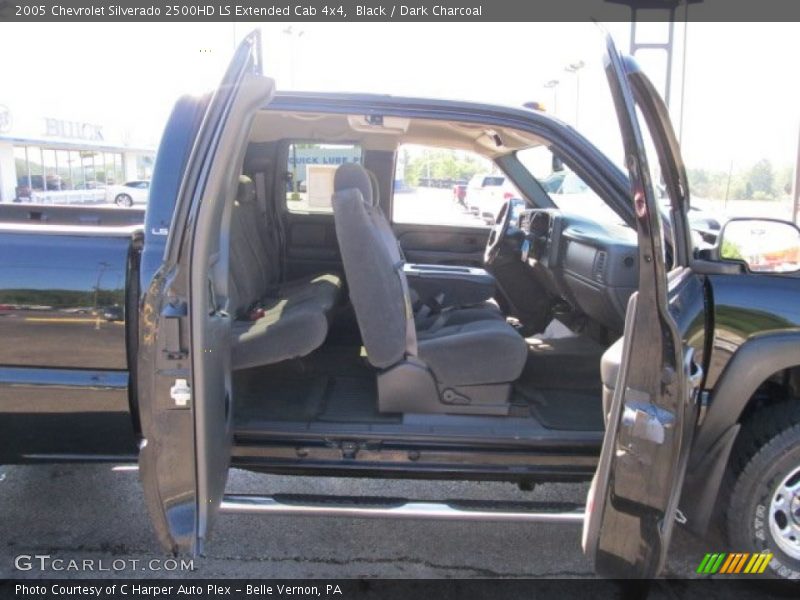 Black / Dark Charcoal 2005 Chevrolet Silverado 2500HD LS Extended Cab 4x4