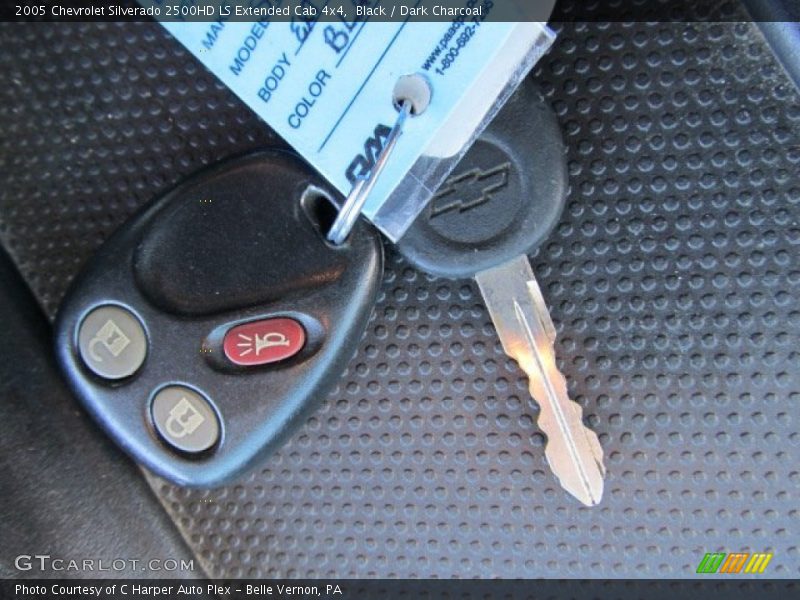 Black / Dark Charcoal 2005 Chevrolet Silverado 2500HD LS Extended Cab 4x4