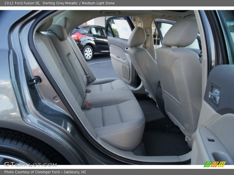  2012 Fusion SE Medium Light Stone Interior