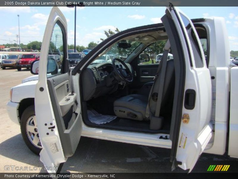 Bright White / Medium Slate Gray 2005 Dodge Dakota Laramie Club Cab 4x4