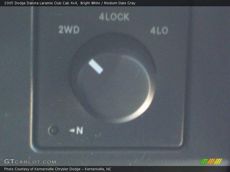 Bright White / Medium Slate Gray 2005 Dodge Dakota Laramie Club Cab 4x4