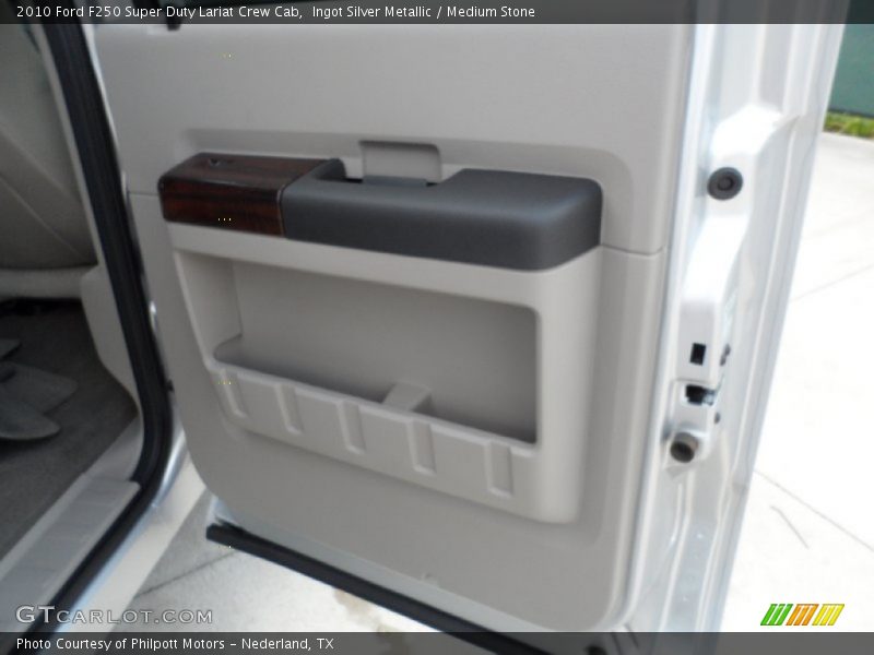 Door Panel of 2010 F250 Super Duty Lariat Crew Cab