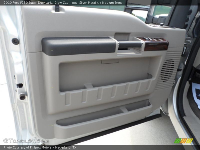 Door Panel of 2010 F250 Super Duty Lariat Crew Cab