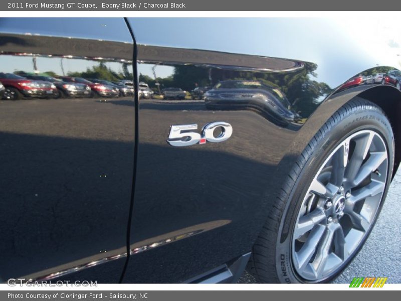  2011 Mustang GT Coupe Logo
