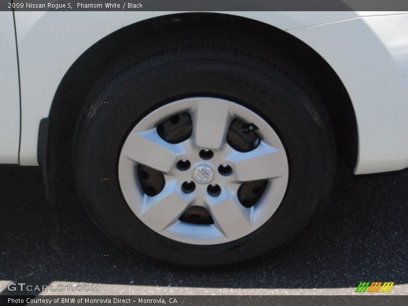 Phantom White / Black 2009 Nissan Rogue S