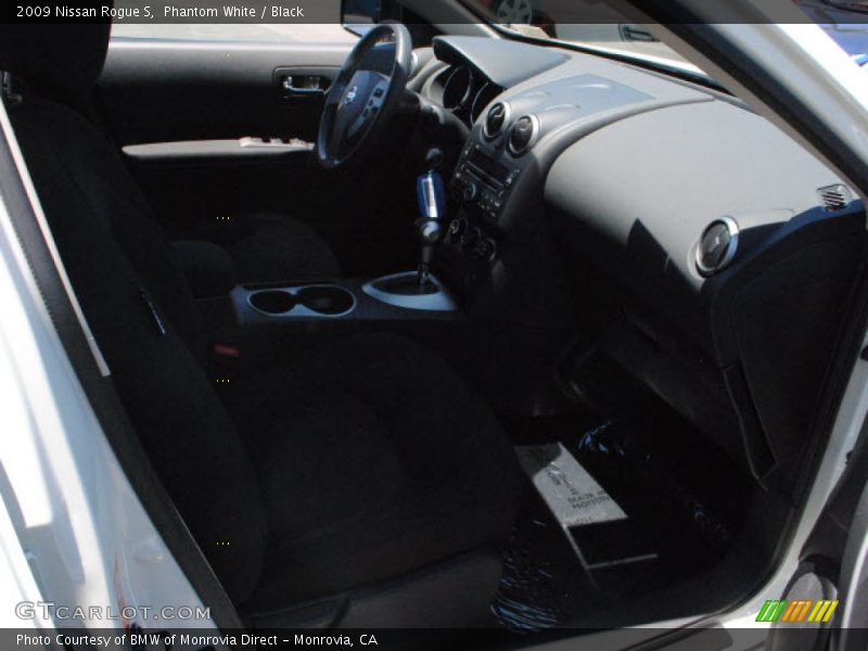 Phantom White / Black 2009 Nissan Rogue S