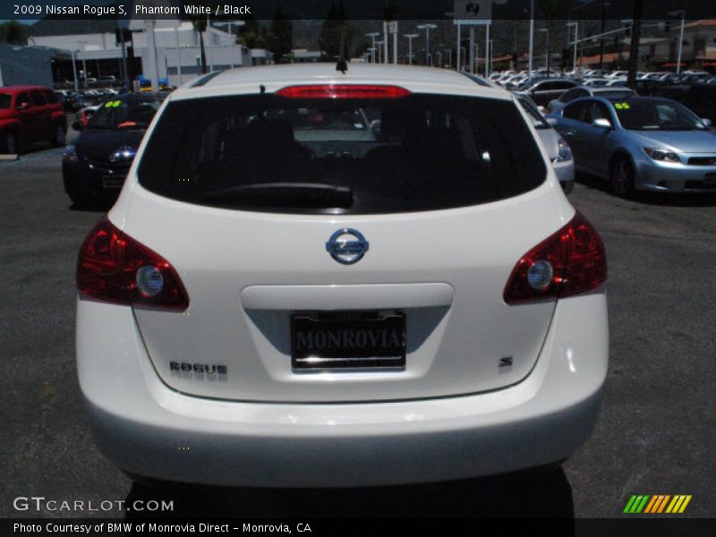 Phantom White / Black 2009 Nissan Rogue S