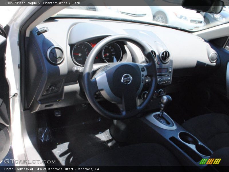 Phantom White / Black 2009 Nissan Rogue S