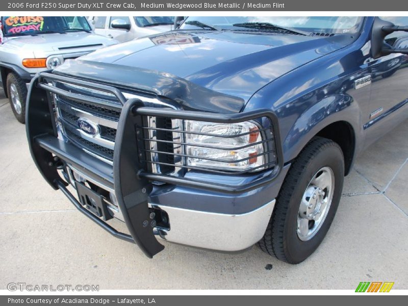 Medium Wedgewood Blue Metallic / Medium Flint 2006 Ford F250 Super Duty XLT Crew Cab