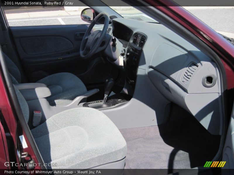 Ruby Red / Gray 2001 Hyundai Sonata