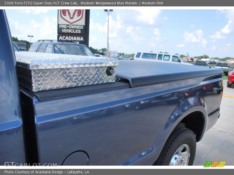 Medium Wedgewood Blue Metallic / Medium Flint 2006 Ford F250 Super Duty XLT Crew Cab