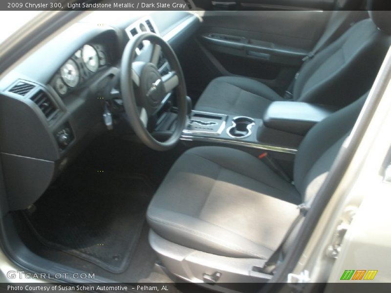 Light Sandstone Metallic / Dark Slate Gray 2009 Chrysler 300