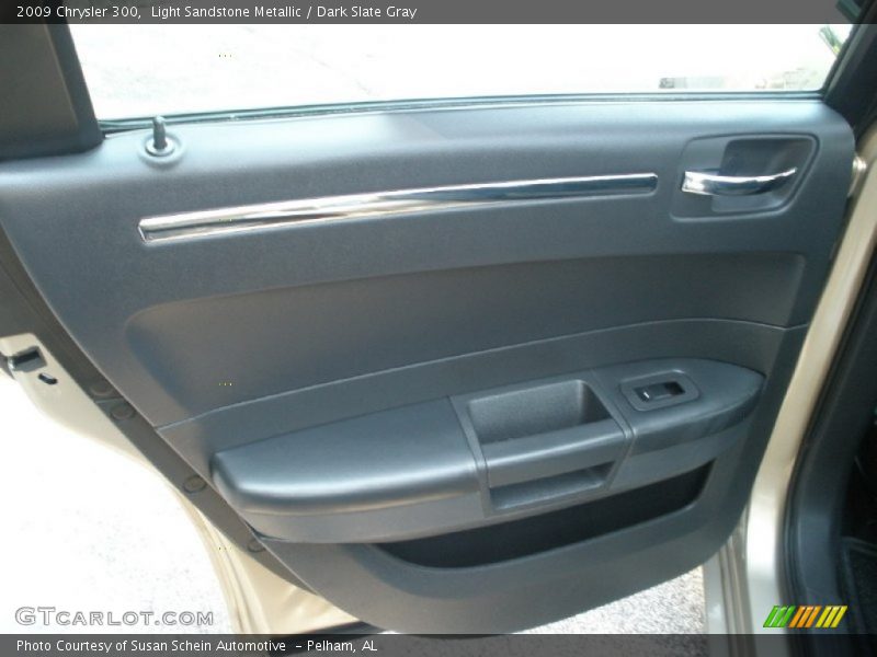 Light Sandstone Metallic / Dark Slate Gray 2009 Chrysler 300