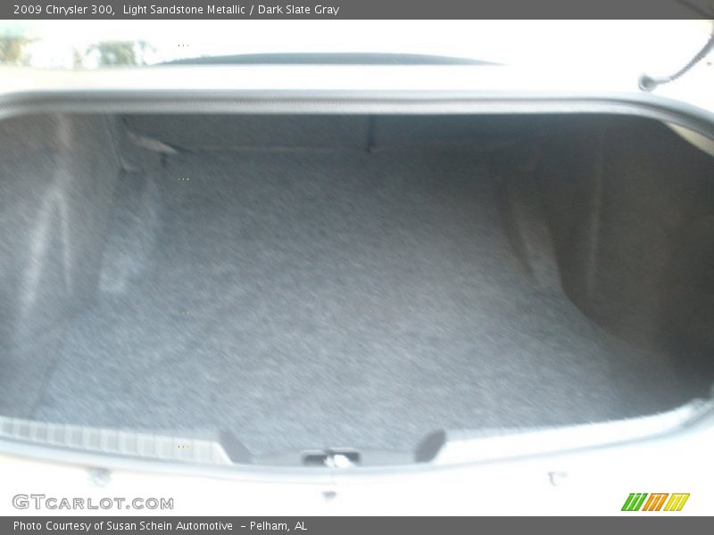 Light Sandstone Metallic / Dark Slate Gray 2009 Chrysler 300