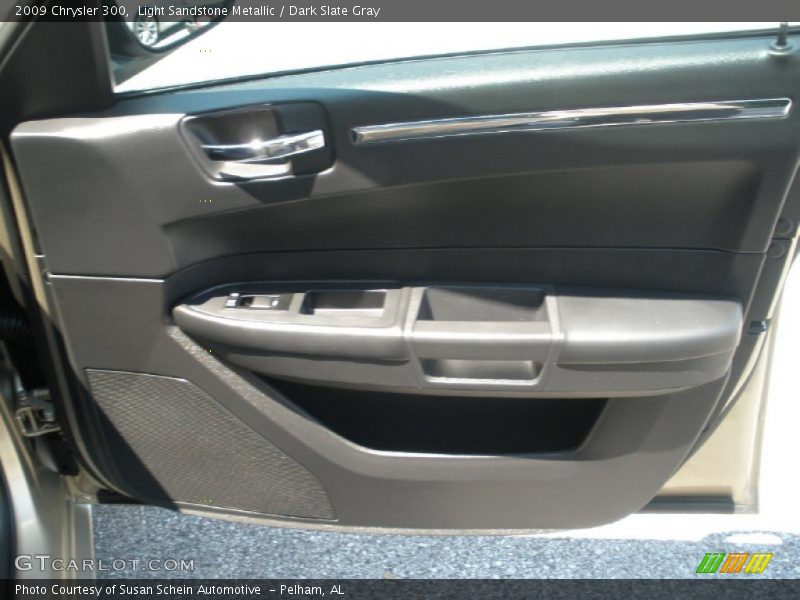 Light Sandstone Metallic / Dark Slate Gray 2009 Chrysler 300