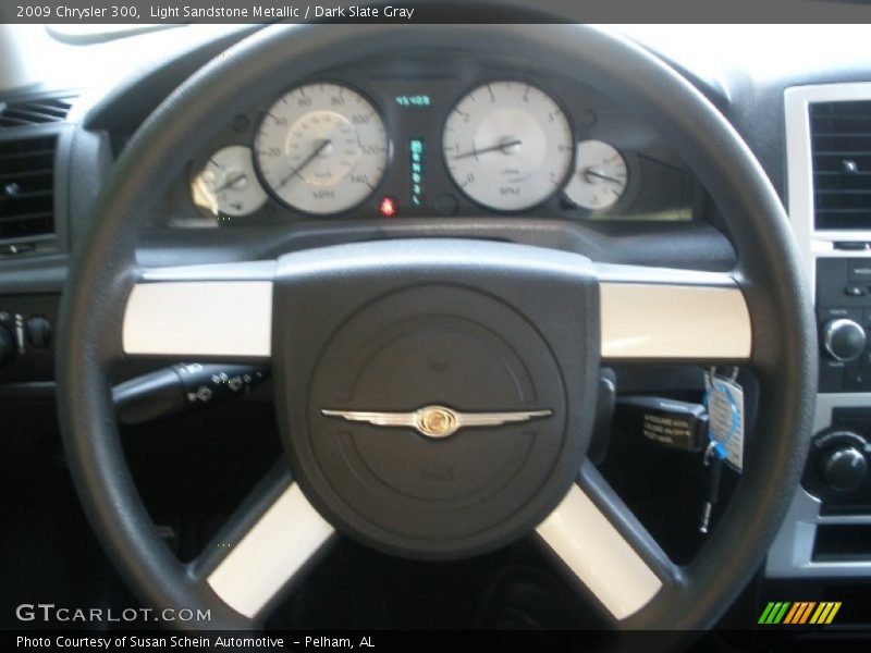 Light Sandstone Metallic / Dark Slate Gray 2009 Chrysler 300