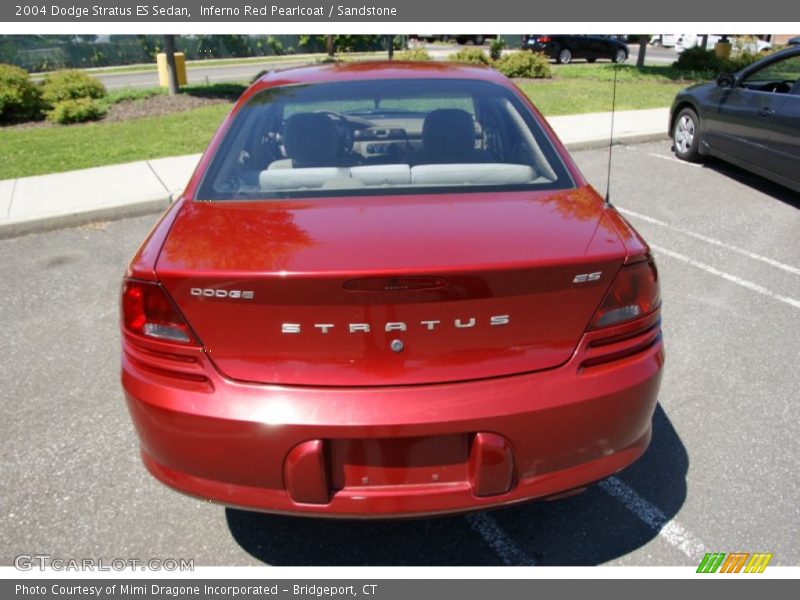 Inferno Red Pearlcoat / Sandstone 2004 Dodge Stratus ES Sedan