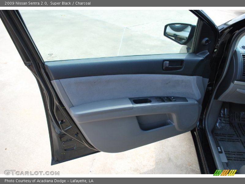 Super Black / Charcoal 2009 Nissan Sentra 2.0