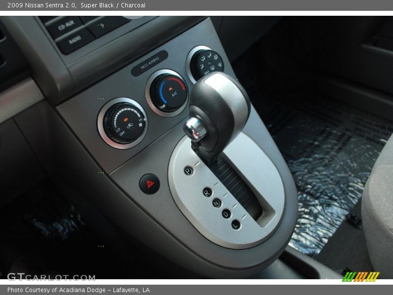 Super Black / Charcoal 2009 Nissan Sentra 2.0