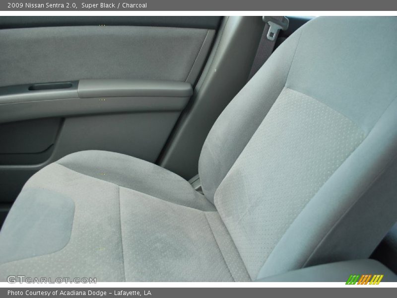 Super Black / Charcoal 2009 Nissan Sentra 2.0
