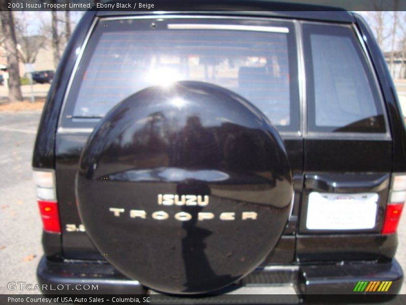 Ebony Black / Beige 2001 Isuzu Trooper Limited