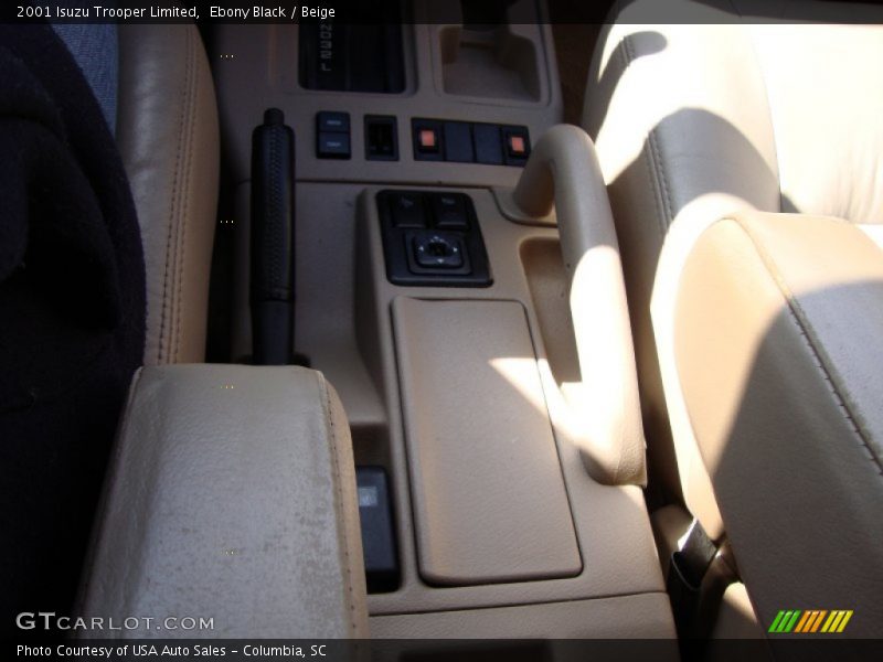 Ebony Black / Beige 2001 Isuzu Trooper Limited
