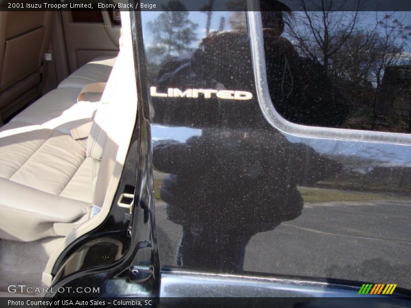 Ebony Black / Beige 2001 Isuzu Trooper Limited