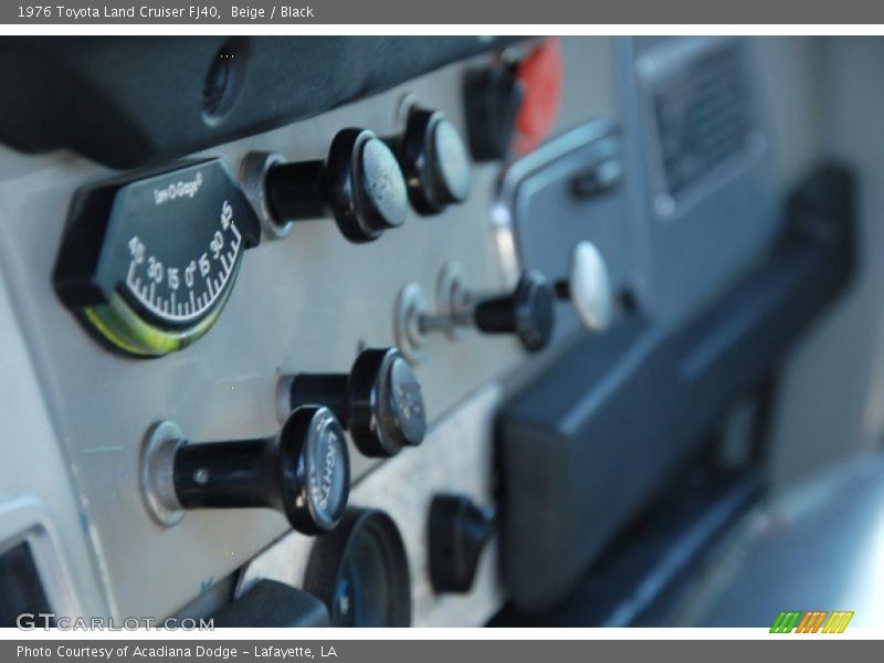 Controls of 1976 Land Cruiser FJ40