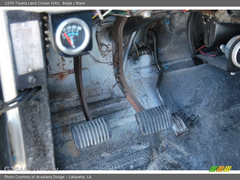Controls of 1976 Land Cruiser FJ40