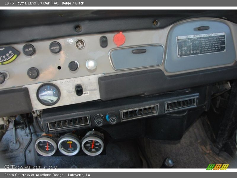 Dashboard of 1976 Land Cruiser FJ40