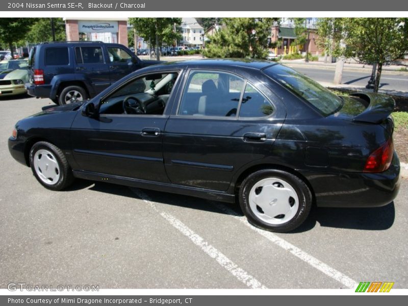 Blackout / Charcoal 2004 Nissan Sentra SE-R