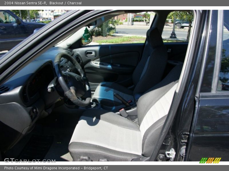 Blackout / Charcoal 2004 Nissan Sentra SE-R