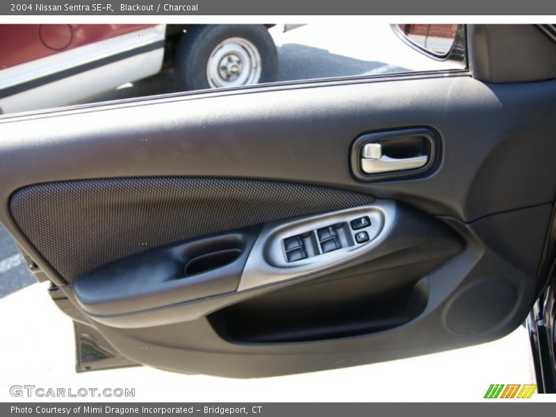 Blackout / Charcoal 2004 Nissan Sentra SE-R