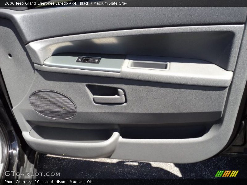 Black / Medium Slate Gray 2006 Jeep Grand Cherokee Laredo 4x4