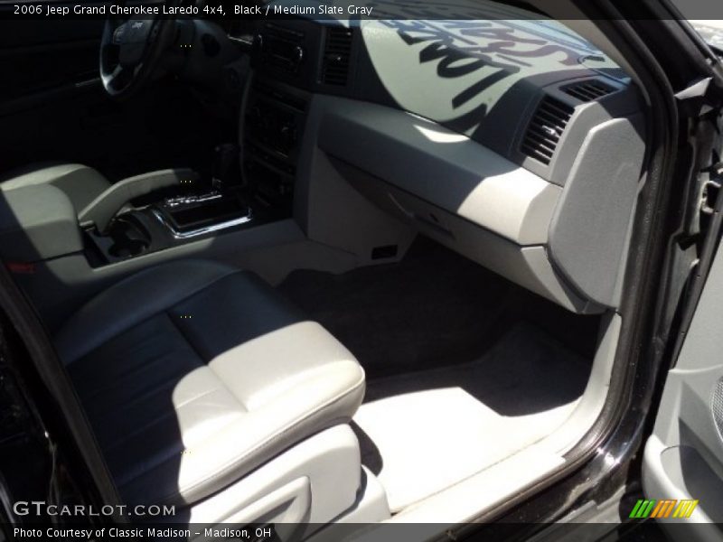Black / Medium Slate Gray 2006 Jeep Grand Cherokee Laredo 4x4